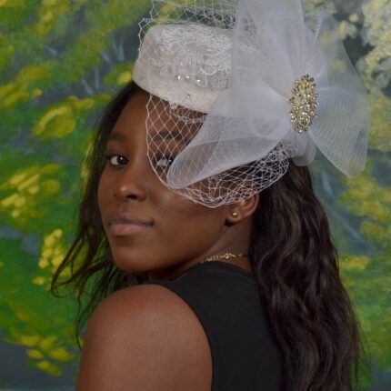 Cindy - Elegant Bridal Fascinator: Silk Appliqué Wedding Headpiece